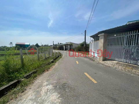 The owner sells a level 4 house in Bach Dang commune, City. Tan Uyen _0