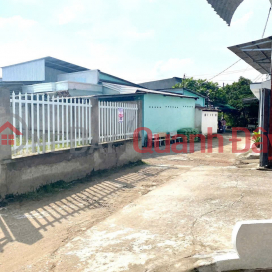 HOT HOT HOT Beautiful house for sale at a great price! Owner needs to sell in Long Hoa Ward, Binh Thuy District, Can Tho. _0