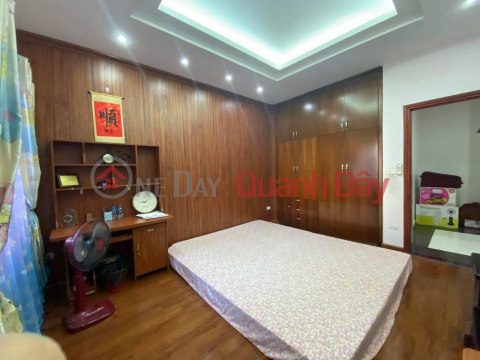 Whole house for rent in Chua Lang street, Dong Da 45m, 5 floors, 7 bedrooms. Business. 20 million _0