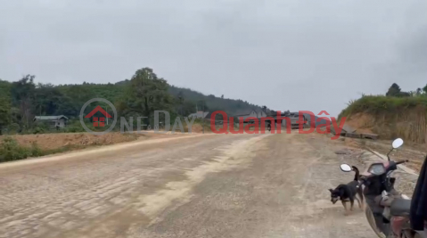Beautiful plot of land with a total area of over 800m2 - Located just under 100m from National Highway 6 - Near the industrial zone. _0