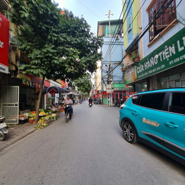 Land for sale, 45m2, Trau Quy, Gia Lam, accessible by 16-seater cars. Contact 0989894845 Sales Listings