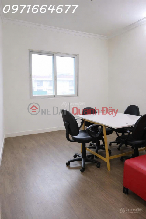 Chủ nhà cần bán gấp, không qua môi giới, tòa nhà 17T5, DT 151m2, 3 ngủ 3 vệ sinh _0