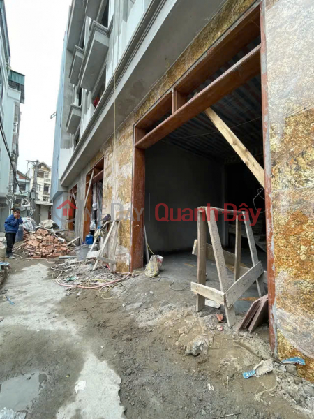 NHÀ RIÊNG MƠI- Ở LUÔN PHỐ ĐÀM QUANG TRUNG-LONG BIÊN 30M2,4 TẦNG, MT 4M, 5.55 TỶ. Niêm yết bán