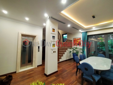 Super Beautiful Villa, Modern style, Bui Thien Ngo street, Flower Garden View, Prime Location. _0