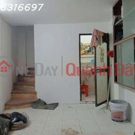 House for rent in wide alley on Phuc Tan street, Phuc Tan ward, Hoan Kiem district, Hanoi _0