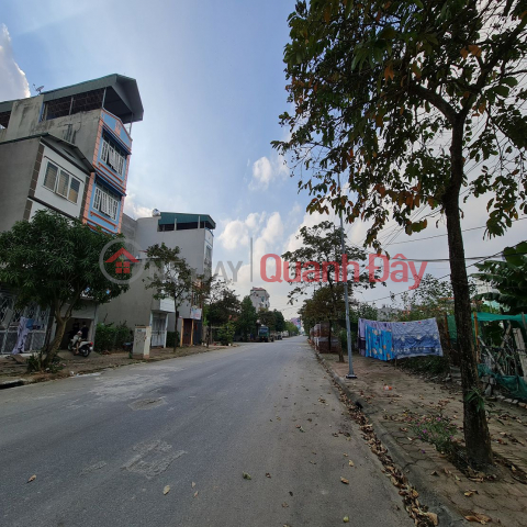 Shophouse 300m2 floor right in the heart of the economic core east of Hanoi. _0