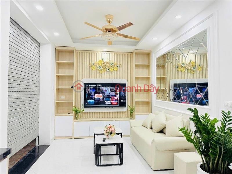 CẦU GIẤY 35M x5 TẦNG-7,7 TỶ NHÀ ĐẸP,NGÕ BA GÁC,THÔNG CÁC NGẢ,GẦN PHỐ Niêm yết bán