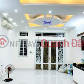 House for sale in Khuong Trung - Thanh Xuan, beautiful location, car parking, full amenities _0