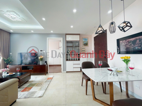 Bán gấp CH 2PN 72m2 Vinhomes D'Capitale tầng trung tòa C6, full đồ Giá 8 Tỷ TL _0