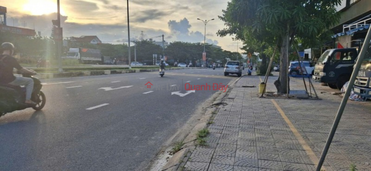 đ 26.95 Billion ► Vo Chi Cong street near Nguyen Tri Phuong bridge, 282m2, 15m wide, 3 business floors, 26.xx billion