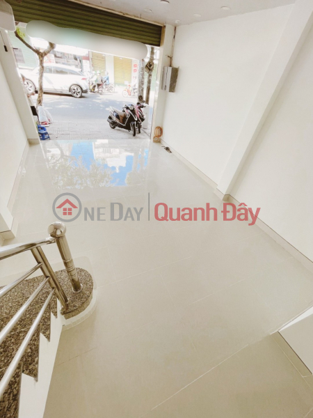 Property Search Vietnam | OneDay | Nhà ở, Niêm yết cho thuê Nhà 3 tầng mặt tiền CMT8, 5x9m, 3 sàn trống suốt