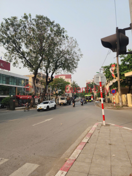  Làm ơn chọn, Nhà ở, Niêm yết bán | đ 12 tỷ