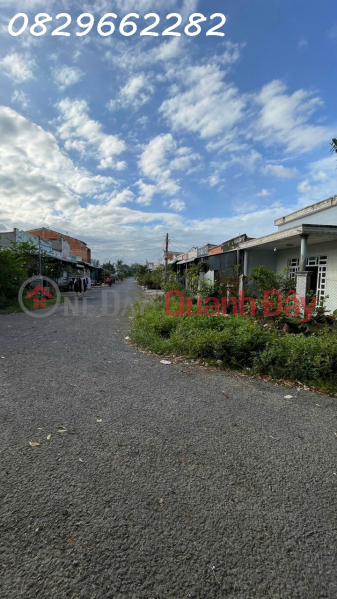219m2 townhouse with land title, facing south, located in Xeo Vat residential area, Tan Phu Trung, Dong Thap. Price: 1.95 billion VND. Vietnam, Sales đ 1.95 Billion