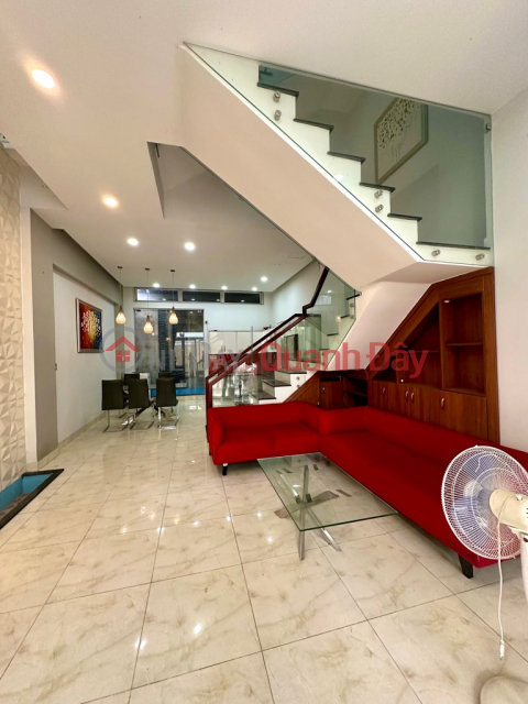 URGENTLY FOR SALE PHI LONG RESIDENTIAL AREA, AREA: 85M2 (5 X 17M),4 FLOORS, 4BRS, 6WC. ONLY 7 BILLION _0