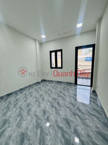 đ 5,5 tỷ, Bán nhà 3 tầng 42m2 nở hậu 4 pn 3 wc sát trung tâm quận 1,5 nhà mới dọn vào ở