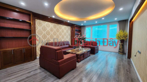 House for rent in Pham Tuan Tai street, Cau Giay 65m 4T MT4m. Auto park the door. Business. 15m to the street. 18 million won _0