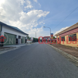 Land for sale in Duong Quang, Gia Lam, Hanoi. 350m2, 30m frontage, accessible by 7-seater car. Price: 10 billion VND (negotiable). Contact: 0989894845 _0
