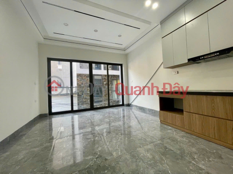 OWNER REDUCES PRICE BY 300 MILLION VND... A SUPERB PROPERTY WITH GREAT BENEFITS <br \/> 43M² • 6 FLOORS • GARAGE, ELEVATOR • FULLY FURNISHED _0