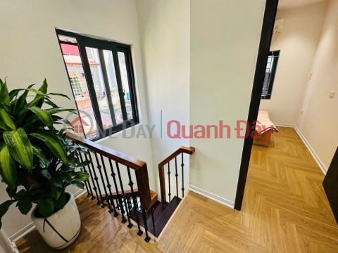 Hoang Hoa Tham apartment complex, duplex 80m², 3 bedrooms, 2 bathrooms, 5.6 billion VND, fully furnished with beautiful interior. _0