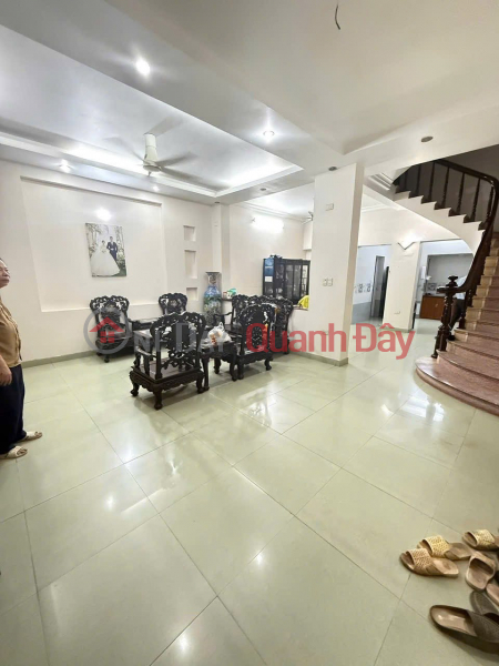 URGENT SALE - Car parking at the door, Tay Son Street, 86m2\\/ 4 Floors\\/ Frontage 6.1m 24.5 Billion, Near Street Vietnam, Sales đ 24.5 Billion