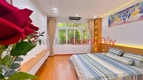 Selling 2nd floor apartment on Tran Quoc Hoan street, area 90m2, 3 bedrooms, 2 bathrooms, corner lot, price 5.25 billion _0