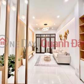 Selling private house on Vu Trong Phung Thanh Xuan street 40m3 3 floors 5.2m front a few steps to the car only 4.2 billion lh _0
