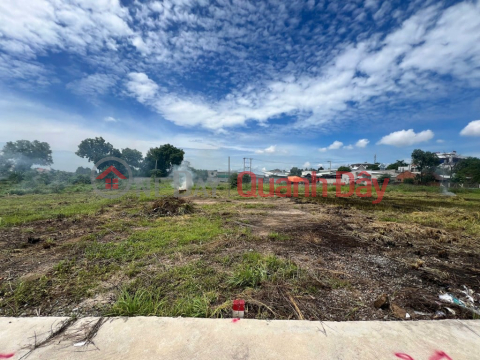 BEAUTIFUL LAND LOT AT GOOD PRICE NEAR THU DAU MOT CENTER - PRIVATE BOOK, NAME TRANSFER IMMEDIATELY _0