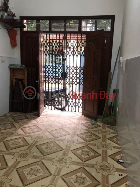 Extremely rare Lac Long Quan - Tay Ho house near the street 25m2 only 4 billion Sales Listings