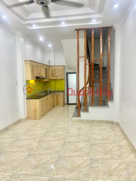 House for sale in Tu Hiep, Thanh Tri, Hanoi 35m2, 5 floors, bright and clean, right at the market, school 3.35 billion Sales Listings