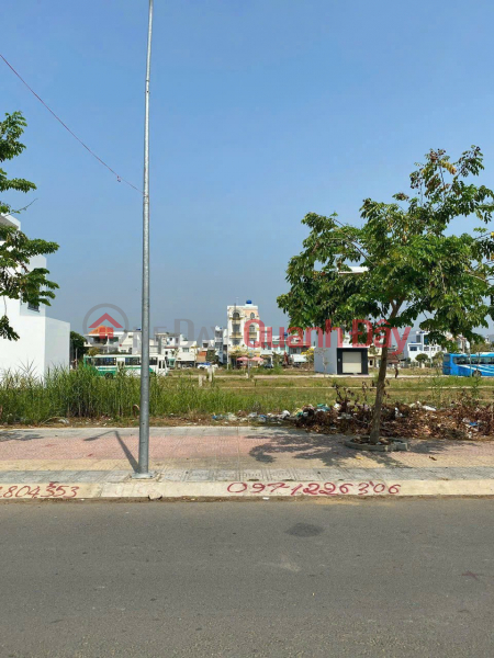 CHÍNH CHỦ BÁN Đất Mặt Tiền Vị Trí Đẹp Đường Nguyễn Văn Trỗi, TT Cần Đước, H.Cần Đước, Long An. Niêm yết bán