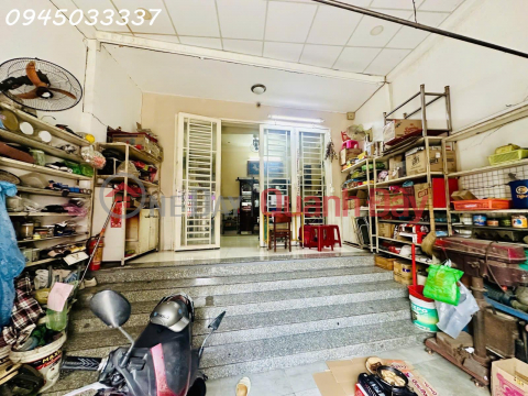 HOUSE FOR SALE IN DISTRICT 7 - NGUYEN THI THAP STREET - PAVED ROAD WIDE ENOUGH FOR CARS TO PASS EACH OTHER - 66M2 (5x13) - 4 FLOORS - 7.5 BILLION VND _0