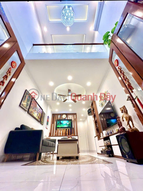 Bán nhà Bồ Đề, Long Biên 31m 5T oto ,KD, giá 7,9ty. _0