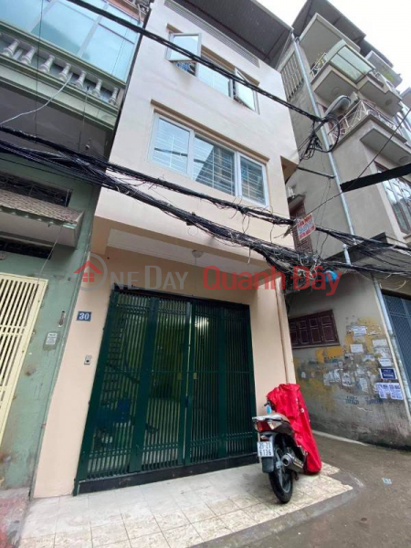 House for rent, at lane 105 Lang Ha street, Dong Da district, area 50m2x4 floors, 4.5m frontage Sales Listings