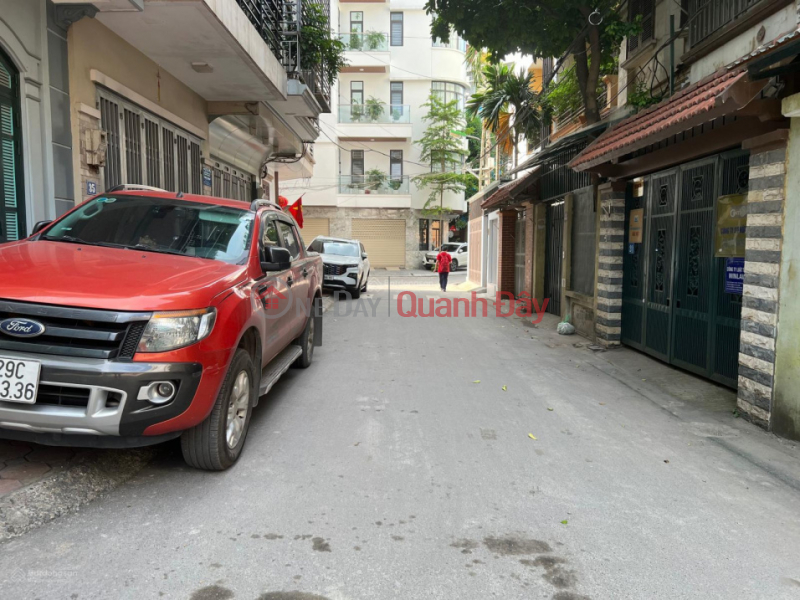 Property Search Vietnam | OneDay | Residential Sales Listings | 17 billion - Cau Giay subdivided house for sale - 2 sidewalk frontages to avoid cars - 51m2 - elevator waiting area