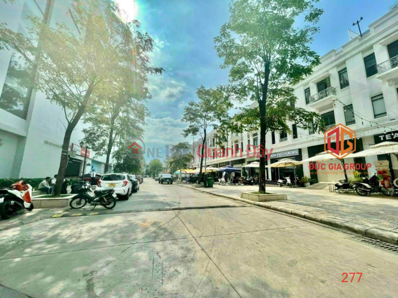 đ 25 Million/ month, Vincom shophouse for rent, 8.6m x 22m, only 25 million\\/month