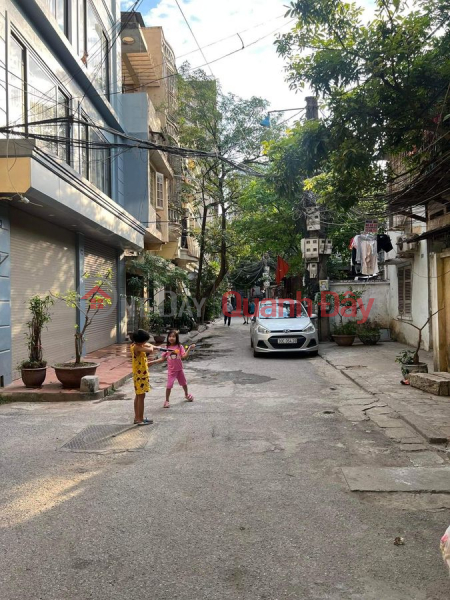 Selling house on Giai Phong street, corner lot of car alley avoiding business, 61m x 4T, more than 5 billion Sales Listings