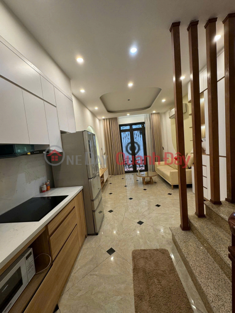 Cho thuê nhà nguyên căn ngõ 54 Giáp Bát, 35m2x5 tầng.3 ngủ kk, KD, VP kết hợp ở, 13tr _0