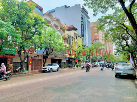 Very beautiful 3-storey house on Tran Nhan Tong street for sale _0