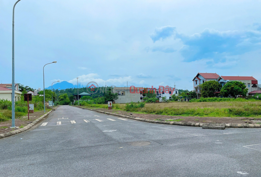 đ 2.7 Billion, SUPER PRODUCT – CAR ACCESS – 3M SIDEWALK – VIEW OF LAKE – CENTER OF TUNG THIEN WARD, HANOI