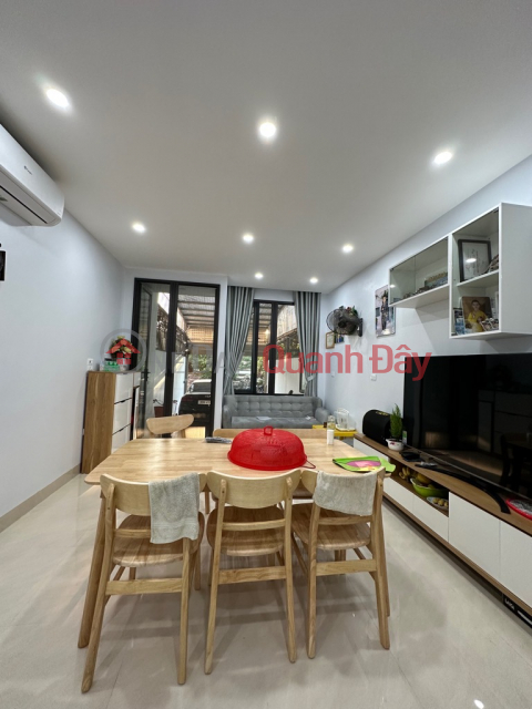 Tuyệt Phẩm, Nhà đẹp nhất, kiến hưng Hà Đông, 50m2, 5 tầng, chỉ 9 tỷ, ở sướng, Ôtô 45c đỗ trước nhà
Đường _0