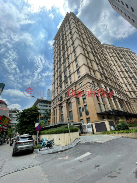 SELLING STREET FACE IN CENTRAL DONG DA, NEAR HOANG CAU LAKE, 135M2, MT 8.5M PRICE 3X BILLION Sales Listings