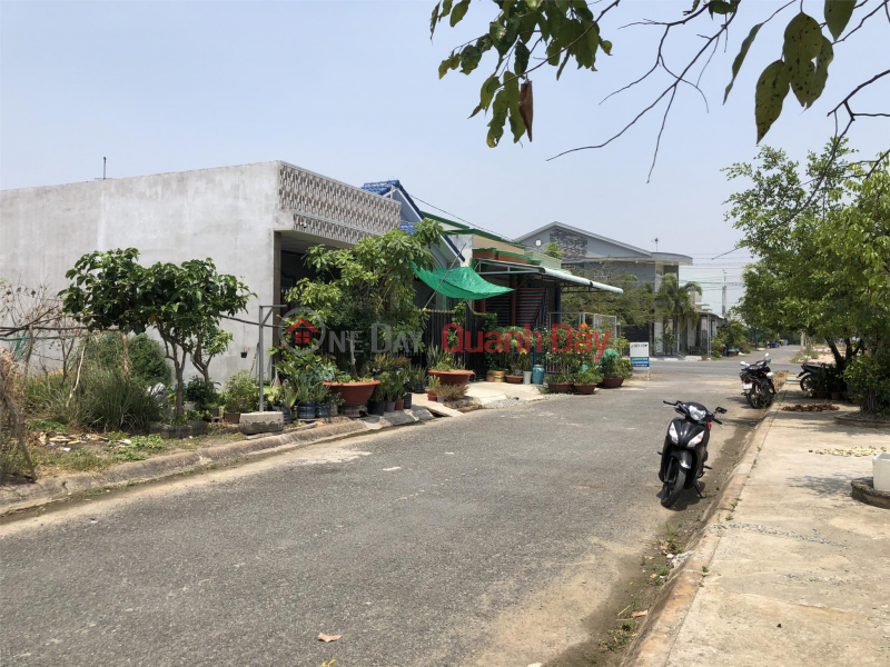 BEAUTIFUL LAND - GOOD PRICE - FULL RESIDENTIAL Land Lot For Sale Thu Thua Administrative Area, Long An, Vietnam, Sales, ₫ 1.15 Billion