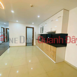 Owner needs to sell 2-bedroom apartment for 6.4 billion at Goldmark City luxury apartment complex - 136 Ho Tung Mau, fully furnished _0