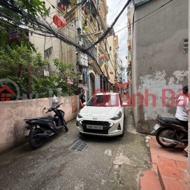 Land for sale in lane 252 Ngoc Thuy, 66m x 5m2, truck 10m, near market, Hong Tien street, slightly over 11 billion, negotiable. _0