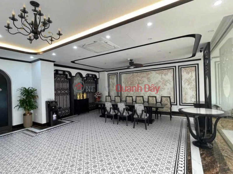 đ 150 tỷ | (Tin thật 100%) Bán tòa nhà VP 3 mặt tiền ô tô tránh 186m2 x 8T tại phố Trần Thái Tông - Cầu Giấy