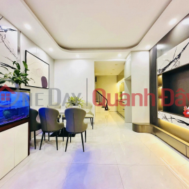 Over 9 billion, 39m2 x 6 floors, elevator, Van Chuong, Dong Da, 40m to car, beautiful new house, ready to move in _0