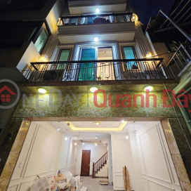 10M ra Mặt phố Dương Quảng Hàm, Ô tô vào nhà, Mới cứng, 50m 7T Thang máy _0