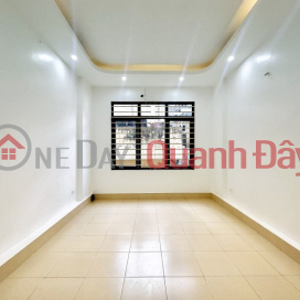 Urgent Sale of Apartment in Lang Thuong Post Office, Lang Pagoda, Dong Da, 40m _0
