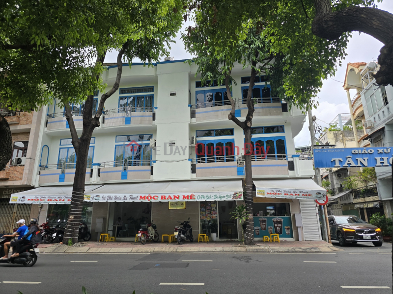 Corner house on Truong Sa street, 16m wide, 3 floors, 4 rooms Vietnam, Rental, đ 68 Million/ month