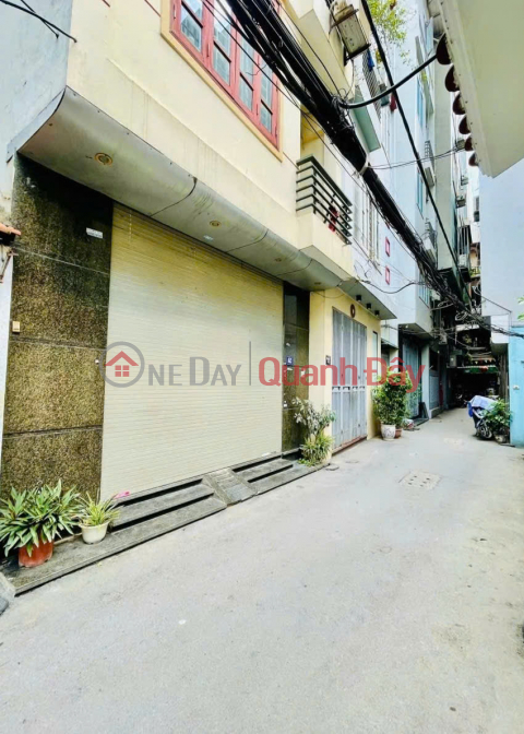 RARE, CHUA LANG STREET, CARS CAN PARKING AT THE DOOR, CORNER LOT, RESIDENTS BUILD 5 FLOORS, 43 SQM, FRONTAGE 4.3 M _0